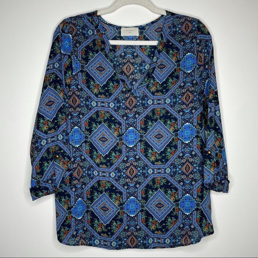 Everly Southwestern Blue Floral Quarter‎ Length Top